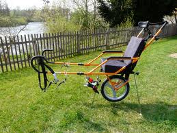 La Joëlette, un fauteuil innovant pour passer partout...